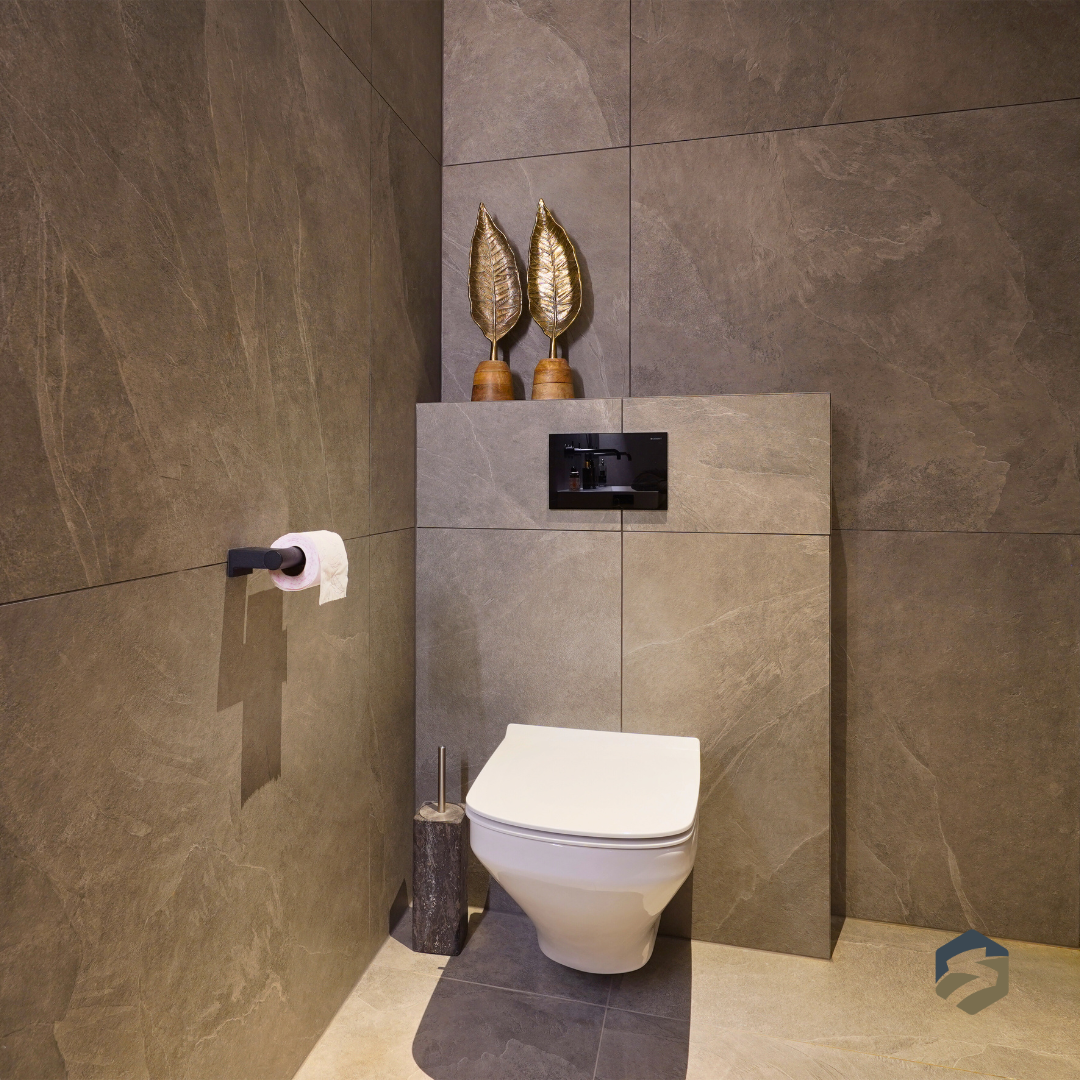 Warme Badkamer met Donkere Kleuren